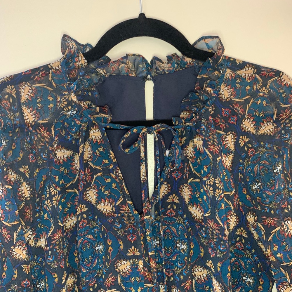 Beautiful BCBG patterned romper - Picture 2 of 6